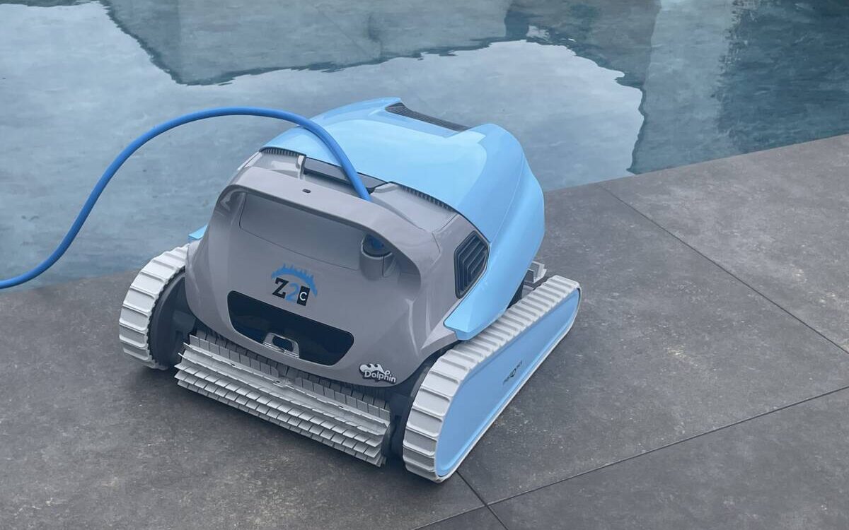 DOLPHIN Z2C 5 1200X750 | Les Piscines du Rhin COMMENT CHOISIR SON ROBOT ELECTRIQUE Brumath