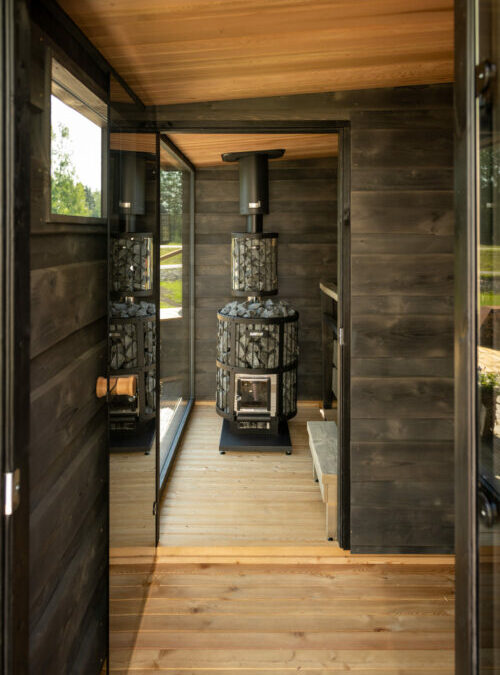 VUE AVEC VESTIAIRE LES BAINS NORDIQUES SCALED E1712844655181 500X675 | Les Piscines du Rhin Installation de saunas intérieurs & extérieurs à Auenheim dans le Bas-Rhin Souffelweyersheim 2