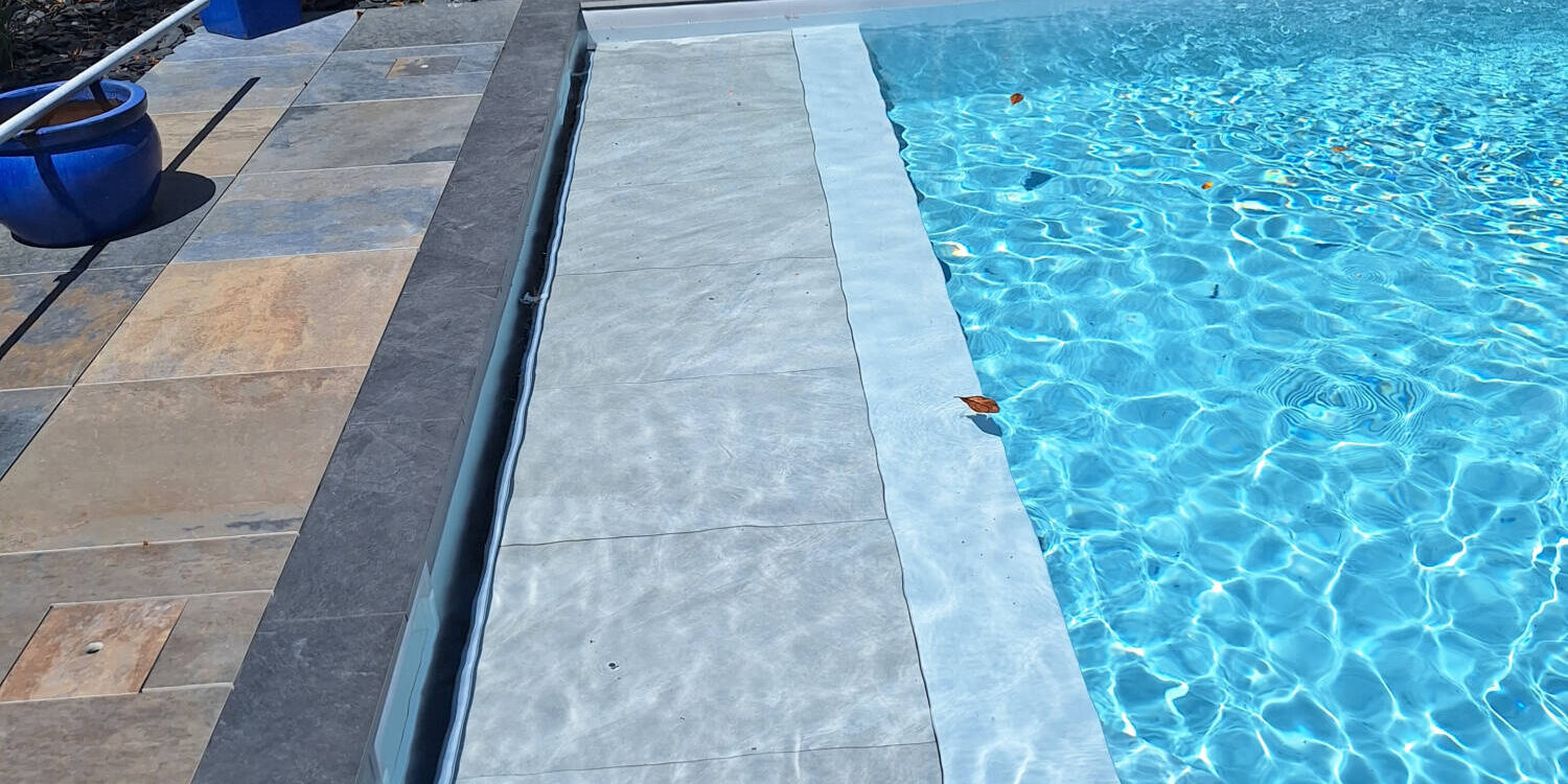 R‚NOVATION VOLET IMMERGE MARIENTHAL 1500X750 | Les Piscines du Rhin Comment éviter les pannes les plus courantes sur une piscine avant l’été ? Brumath