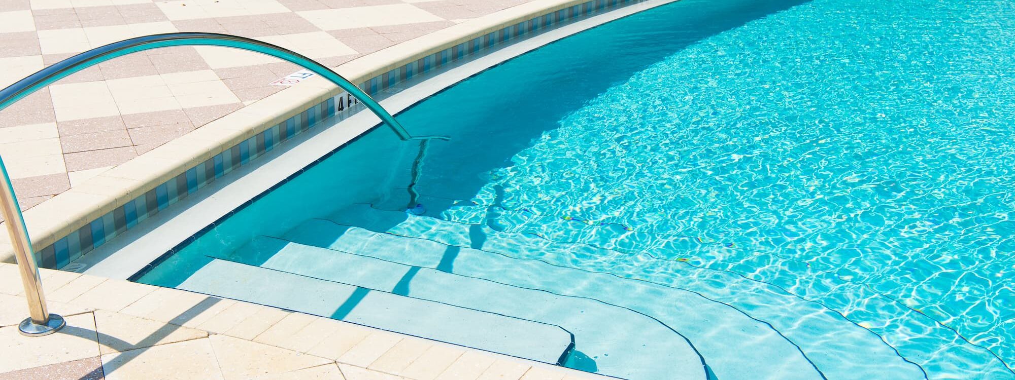 CONSOMMATION_PISCINE_ ETE 2000X750 | Les Piscines du Rhin Pourquoi votre piscine consomme-t-elle trop en plein été ? Strasbourg
